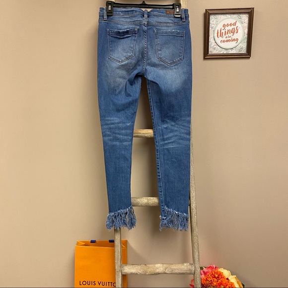 BlankNYC The Reade Classic Frayed Hem Skinny Jeans 26 - Picture 8 of 14